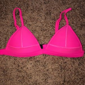 TRIANGL TOP & BOTTOM